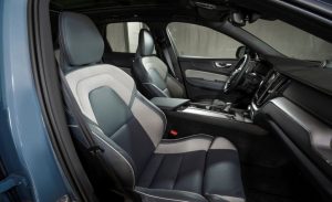 Volvo XC60 T8 2022 interior